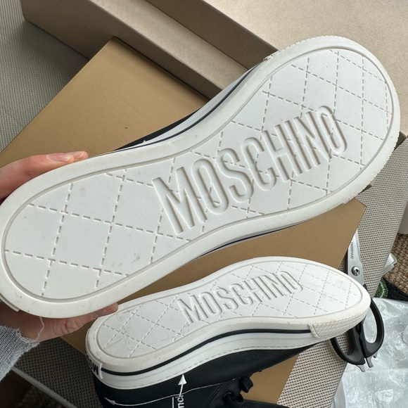 Brand New Moschino EU 42 Genuine Leather Men Sneaker - Picture 5 of 12